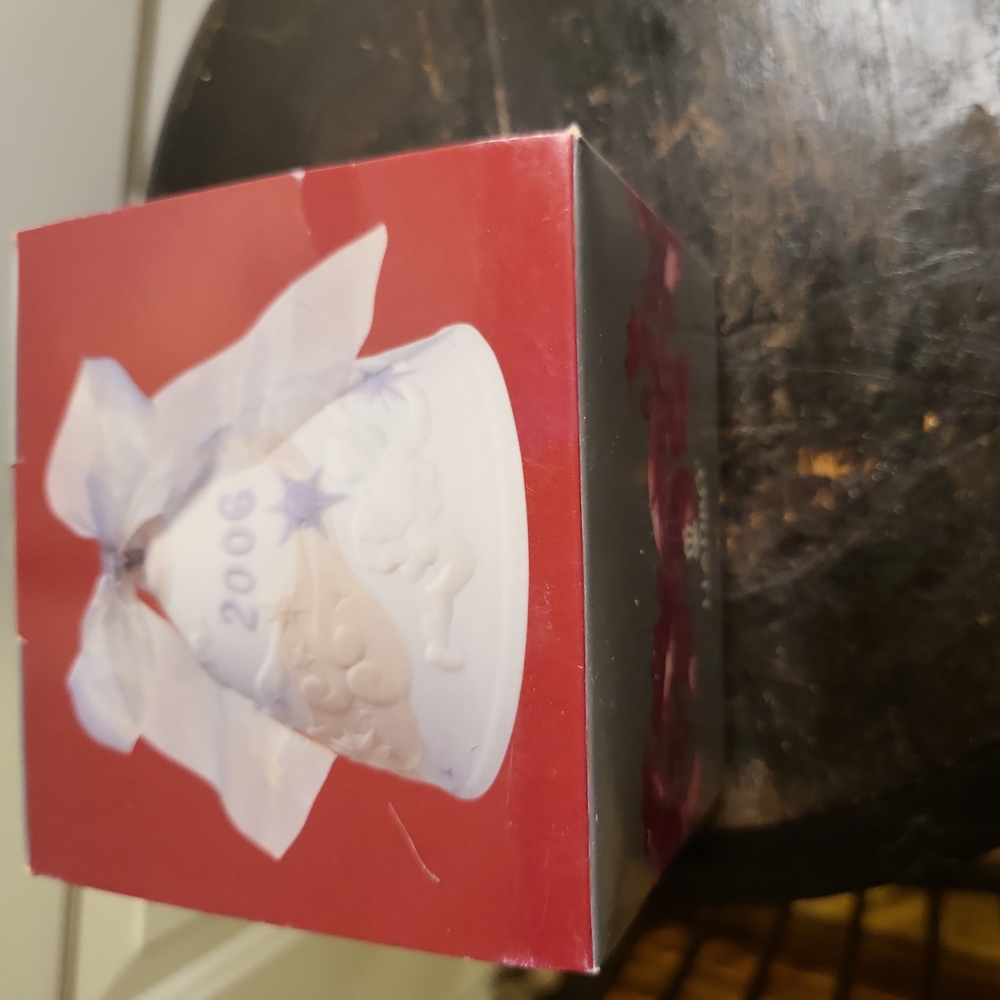 Lladro 2006 Porcelain Collectors Christmas Bell